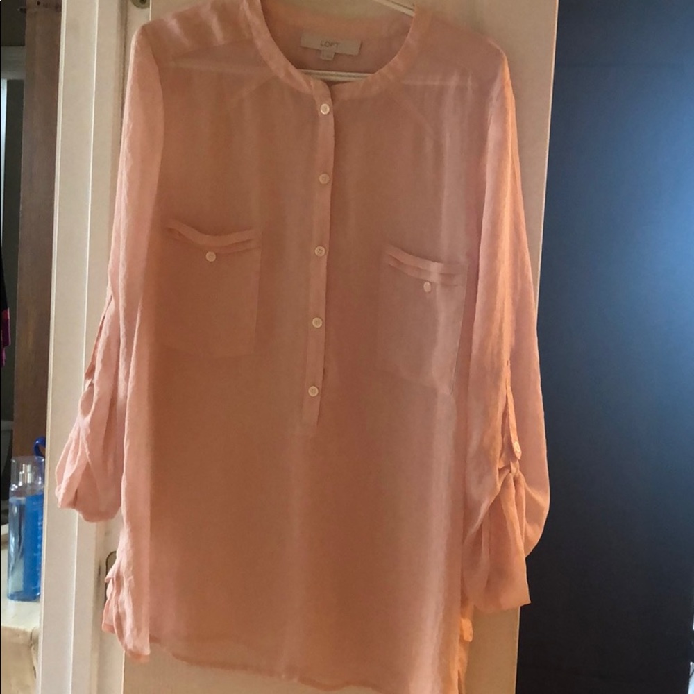 Pale peachy pink top
